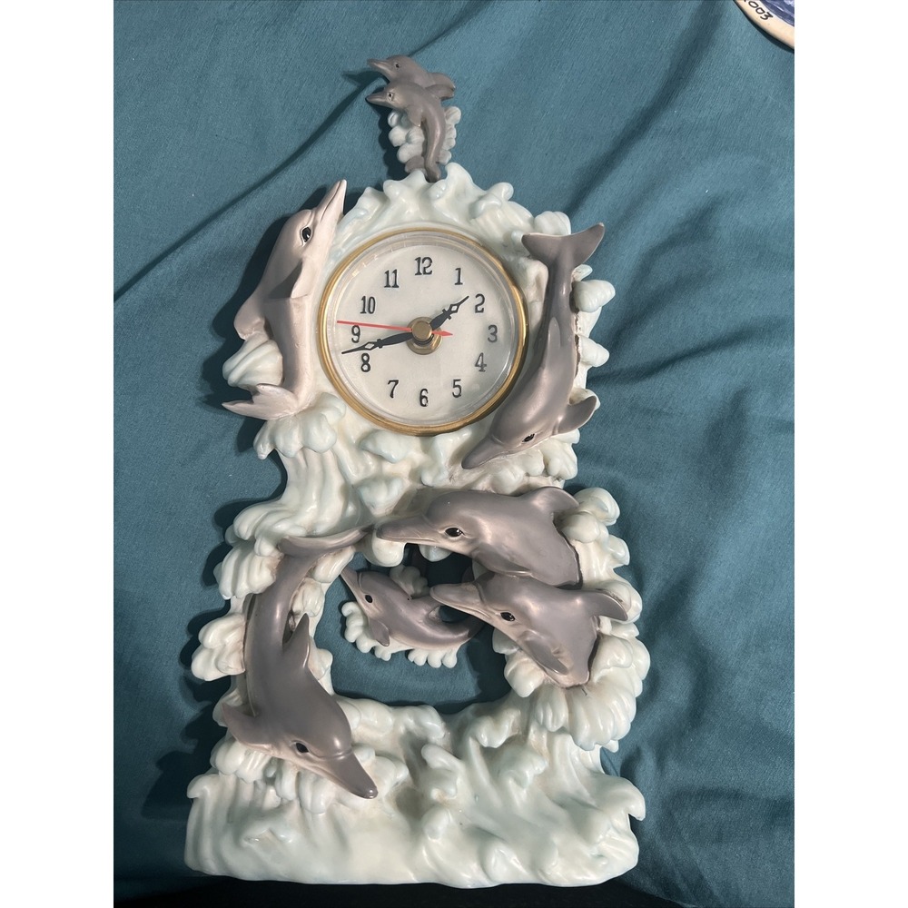 Dolphin Clock‎ Desk
